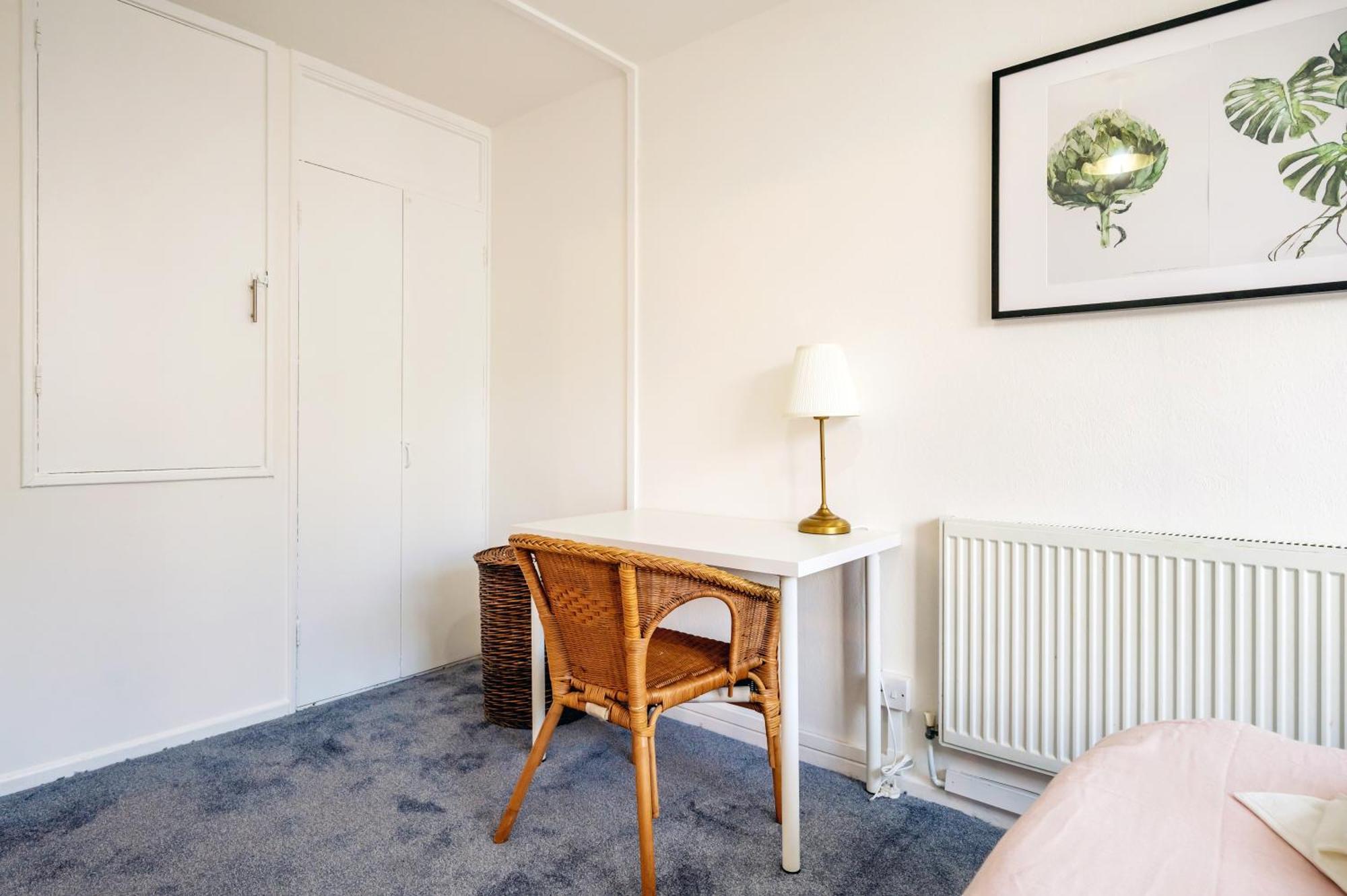 3 Bed Flat Near Paddington *