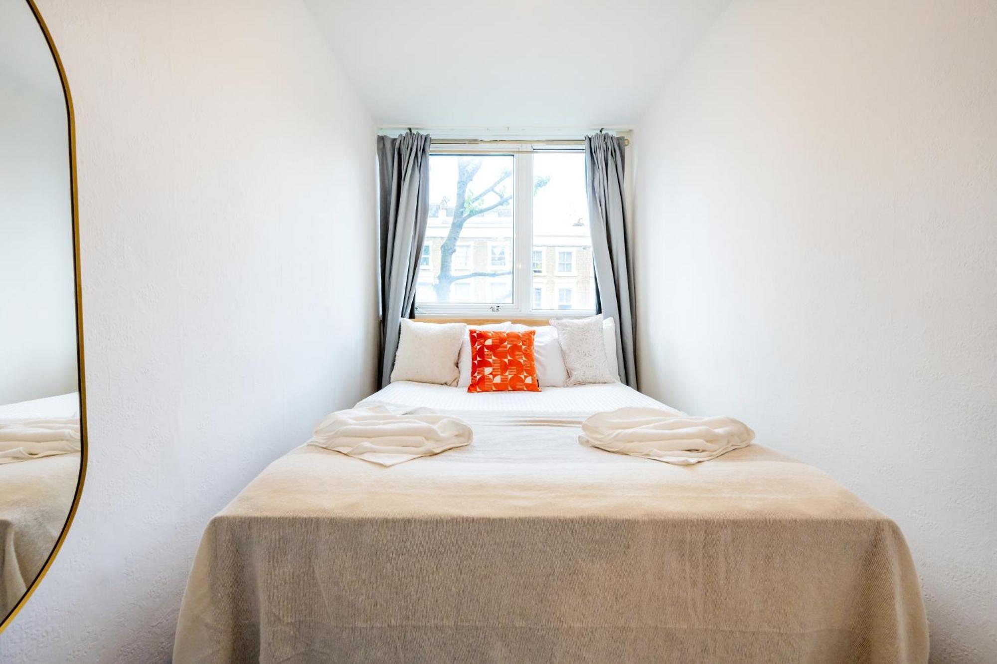 3 Bed Flat Near Paddington * Londra